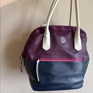 Lululemon happy hatha hour large duffle weekender